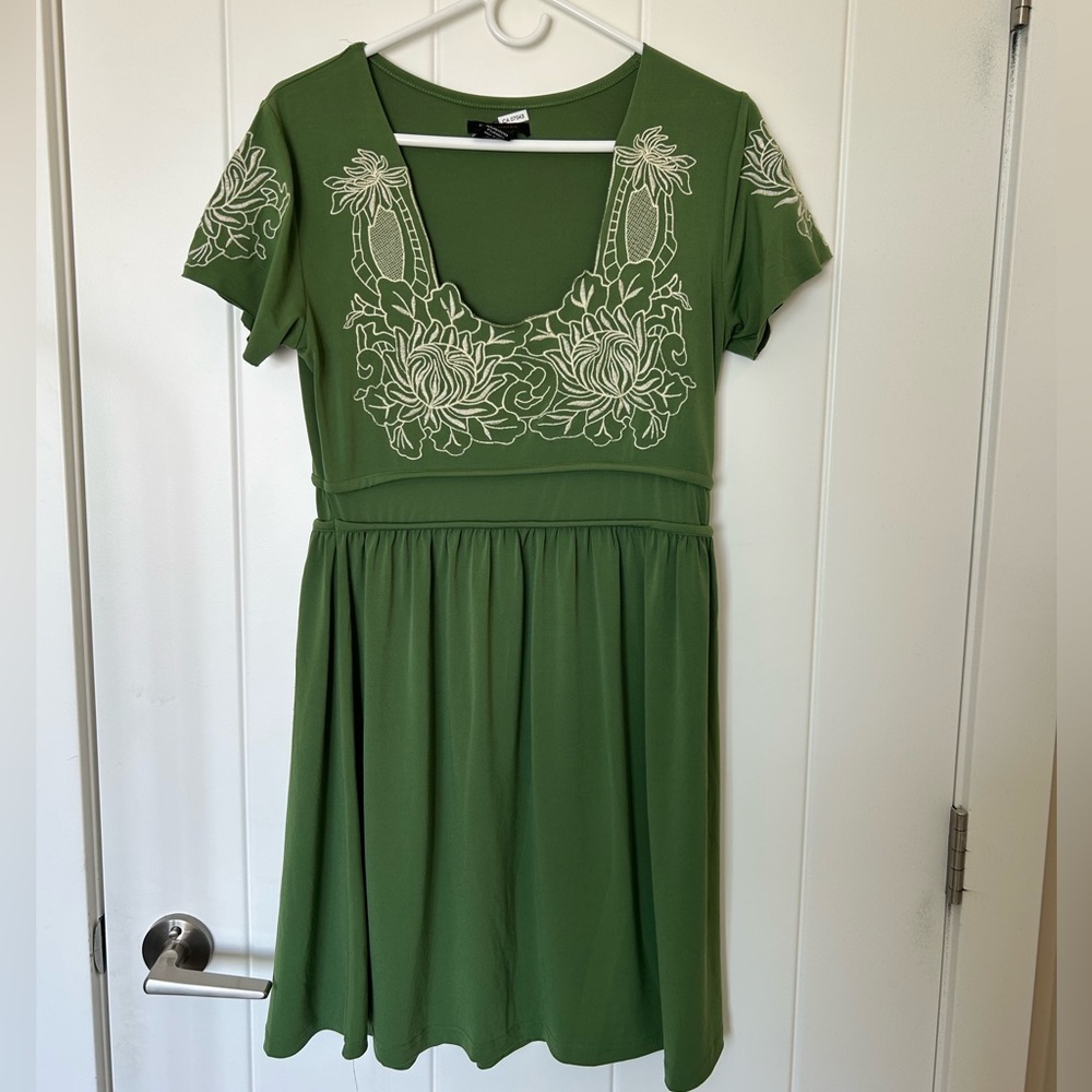 BCBG Green Dress Size Medium